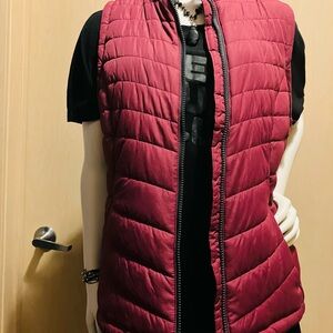 Women's Quilted Puffer Vest - Maroon